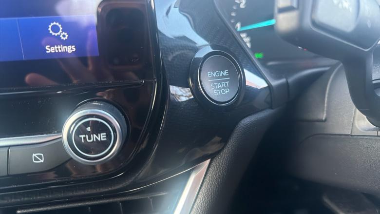 Ford Puma 1.0 EcoBoost Hybrid mHEV Titanium 5dr Petrol Hatchback